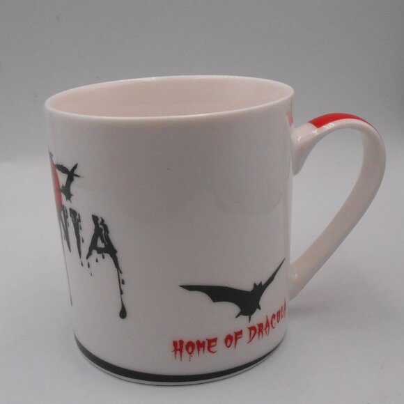MAGNETELLA ROMANIA HOME DRACULA VAMPIRE COLLECTIBLE MUG CUP HALLOWEEN HOLIDAY - Picture 2 of 7